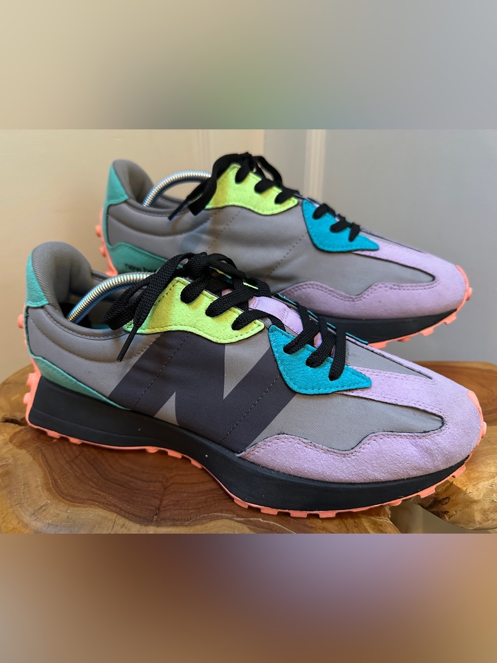 New Balance 327 “Miami Nights” - Size: US Men’s 11
